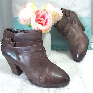 Arturo Chiang brown heeled ankle boots 3.5" heels